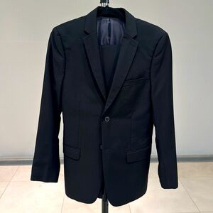 Like new men’s Topman suit set